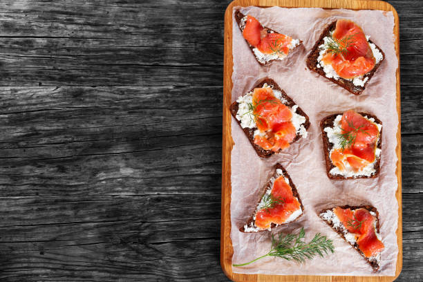 istock toasts with cream cheese and salmon 658907110