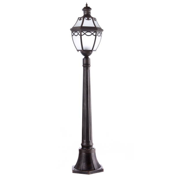 istock Street lamp isolated on white background 659385576