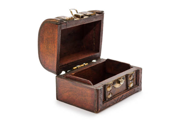 istock Old vintage treasure chest. 659449328