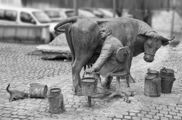 The Brink is the large main square in the Dutch city Deventer. It is surrounded by shops and lots of bars and restaurants. In the center of the square you'll find a fountain with statue of former queen Wilhelmina of The Netherlands made in 1898 by city architect J.A. Mulock Houwer.