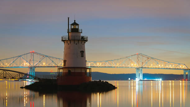 istock Sleepy Hollow Lighthouse at night 659662774