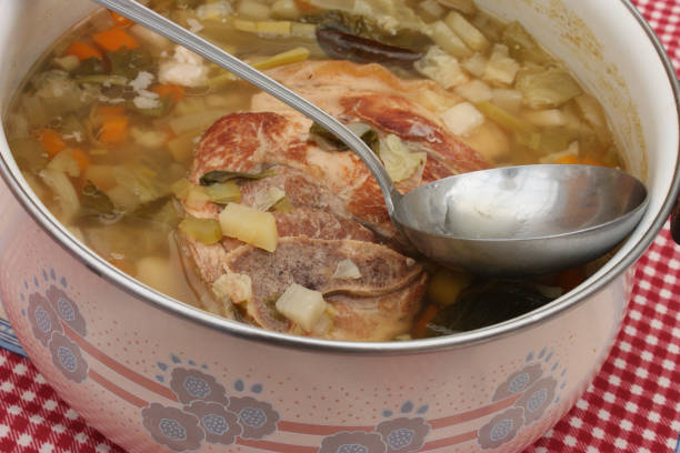 istock Dice vegetable soup to pork pallet 659829234