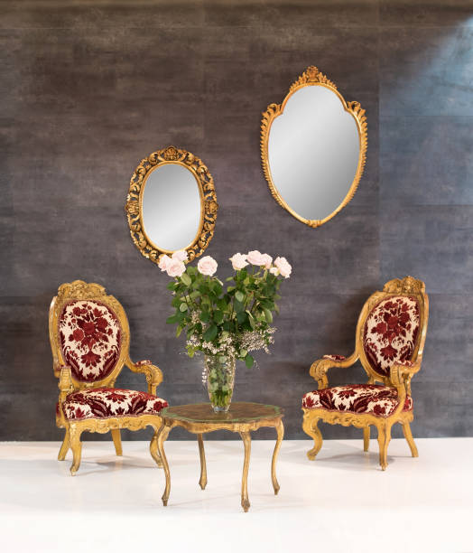 istock Elegant retro or vintage style interior decor 659908654