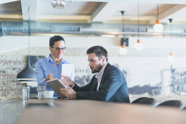 istock One to One Business Meeting 660081606