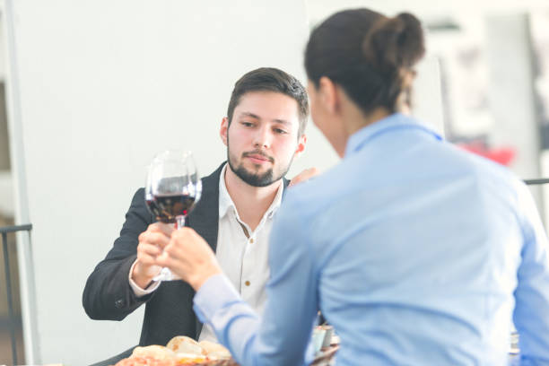 istock One to One Business Meeting 660089518