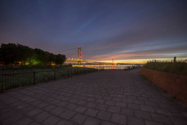 밤의 험버 브리지 - humber bridge bridge humber river yorkshire 뉴스 사진 이미지