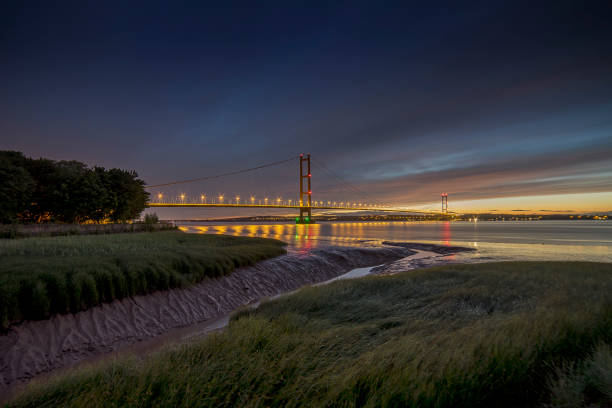 밤의 험버 브리지 - humber bridge bridge humber river yorkshire 뉴스 사진 이미지