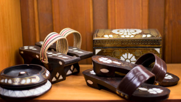 istock Handmade traditional pearl accessory in a authentic store in Gaziantep, Turkey 660202010