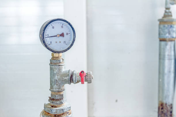 istock Manometer on pipe for a pressure metering 660378392