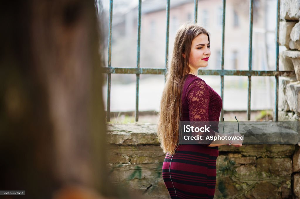 zondag zone kaas Young Chubby Teenage Girl Wear On Red Dress With Sunglasses At Hand Posed  Against Iron Fence Stock Photo - Download Image Now - iStock
