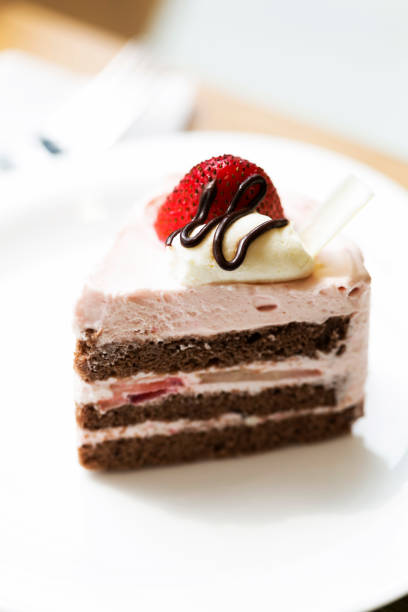 istock Delicious Strawberry shot cake on plate 660537818