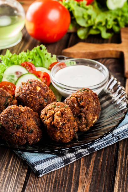istock Chickpea falafel balls with vegetables 660710054
