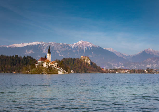 istock Lake Bled with Julian Alps in Slovenia 660773128