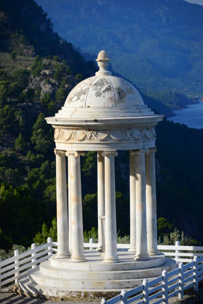 istock Monopteros / Residencia Miramar - Mallorca - Spain 660803222