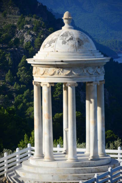 istock Monopteros / Residencia Miramar - Mallorca - Spain 660805720