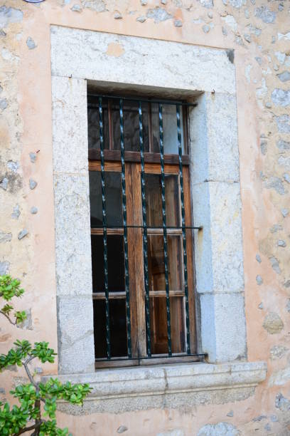 istock House facades / city views in Mallorca - Spain 660945408