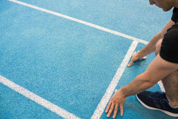 istock Fit man at the starting line 661082768