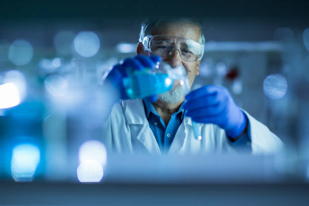 istock Senior male researcher  in a lab 661099536