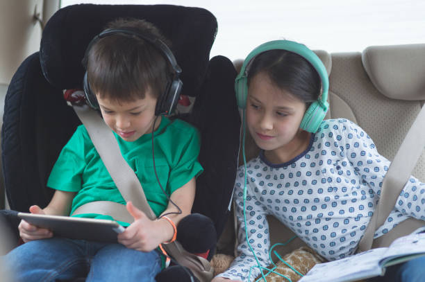 viaje por carretera. - seat belt audio fotografías e imágenes de stock