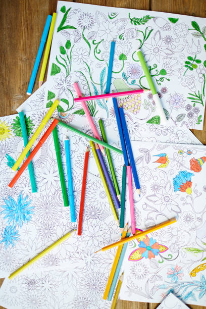 istock Trendy art therapy for relieving stress 661410272