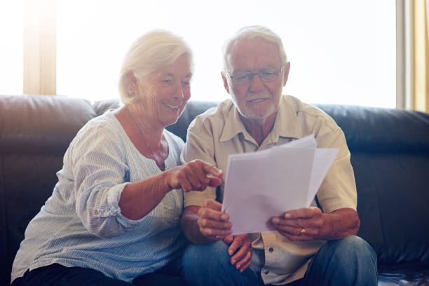 istock Managing their money as a team 661435972