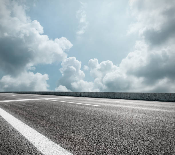 istock Asphalt road and sky scenery 661513088