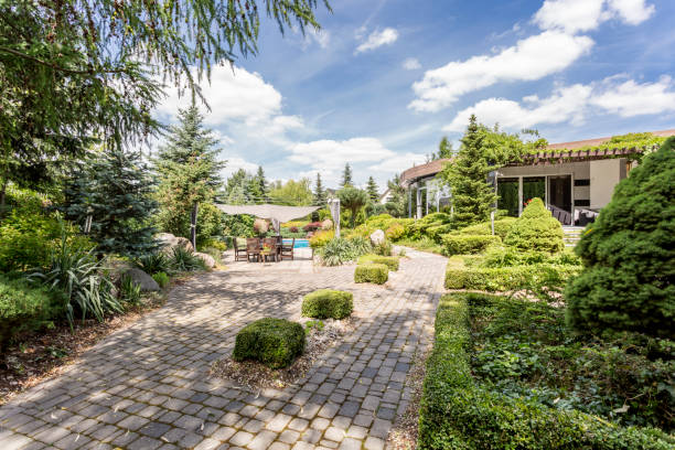 istock Elegant garden with the paved path 661628526