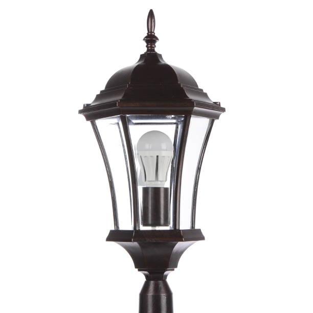 istock Street lamp isolated on white background 661670792