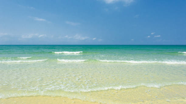 istock Beautiful gentle wave and bright water at the tropical beach 661906420