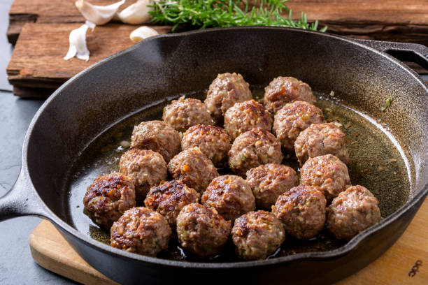 istock Meatball in cast iron pan 661987700