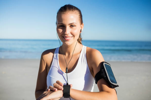 istock Fit woman on the beach 662036534