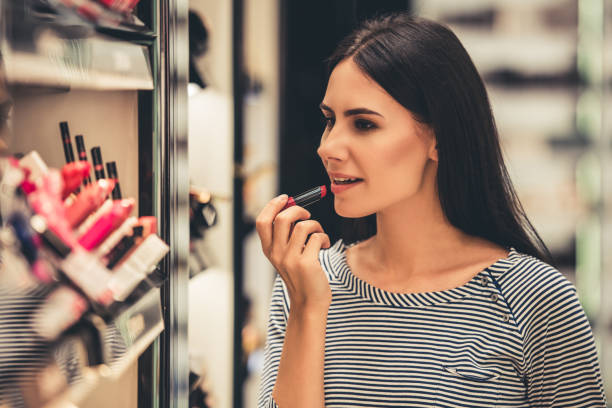 istock Beautiful girl going shopping 662113918