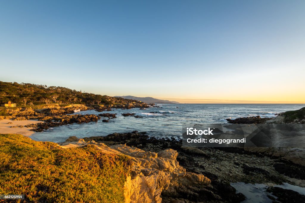 Pemandangan pantai di sepanjang 17 Mile Drive - Monterey, California, USA - Bebas Royalti 17-Mile Drive Foto Stok Pemandangan pantai di sepanjang 17 Mile Drive - Monterey, California, USA - Bebas Royalti 17-Mile Drive Foto Stok
