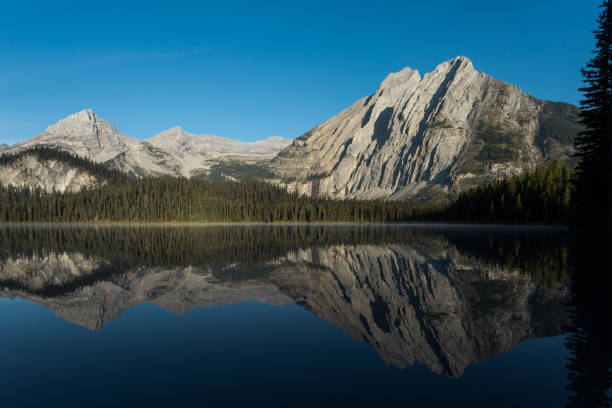 Mattina sul lago - foto stock