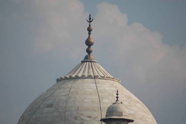 istock Main tomb of Taj 662708022