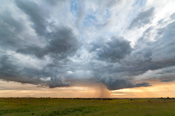 istock Beautiful sunset tornado whit the horizon line , would make a great and very easy extractable background to incorporate into designs 663161432