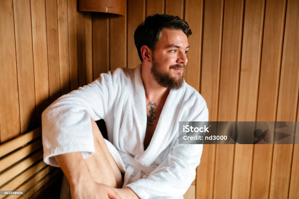 Vermoorden Afhankelijk Moeras Handsome Man Relaxing In Sauna During Wellness Weekend Stock Photo -  Download Image Now - iStock