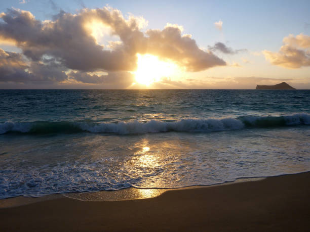 istock Sunrise on Waimanalo Beach on Oahu, Hawaii 663482590