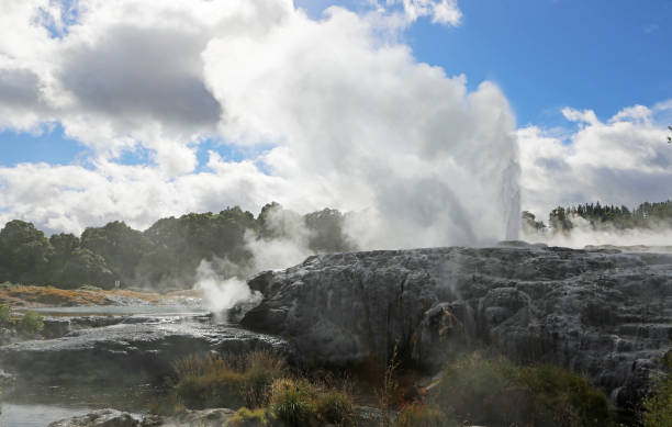 istock Pohutu geyser's eruption 663631602