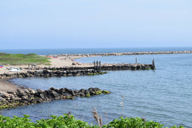 istock BreakWall on a Rhode Island Beach in Narragansett along Atlantic Ocean 663826976