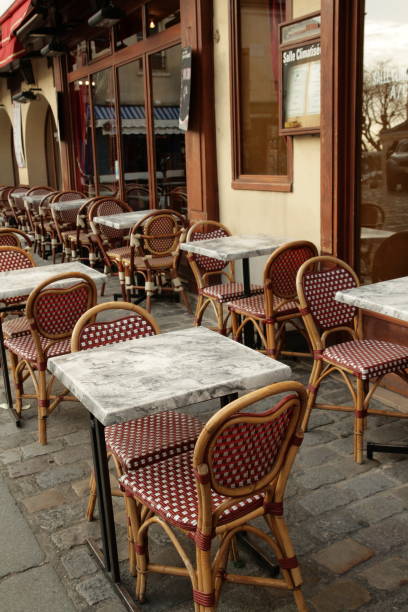 istock Bar Terrace in Montmartre, Paris 663859954