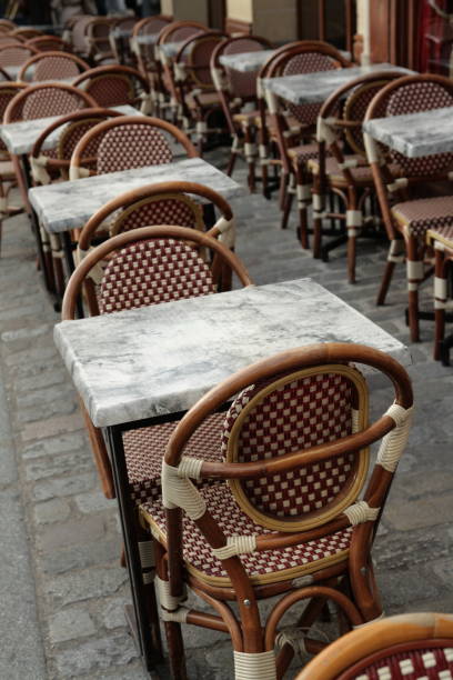 istock Bar Terrace in Montmartre, Paris 663860194