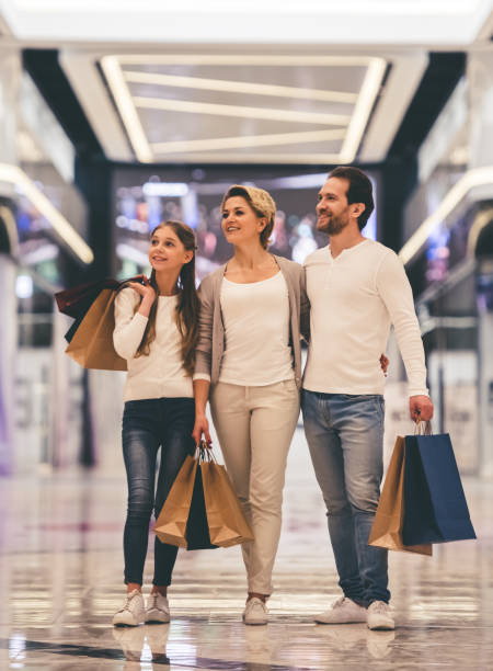 istock Family doing shopping 663897728