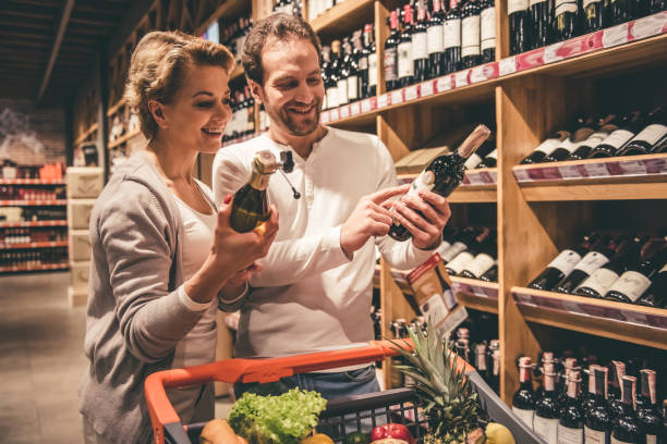 istock Couple at the supermarket 663898112