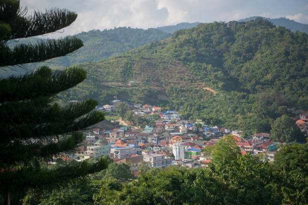 istock THAILAND CHIANG RAI MAE SAI BORDER TOWN 663958832