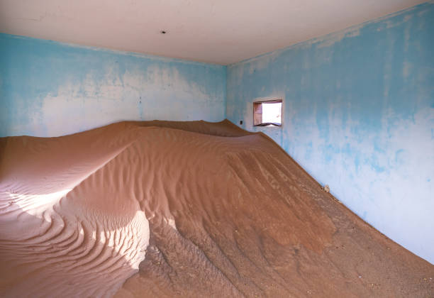 istock Abandoned ghost village in Arabian desert. 663984492
