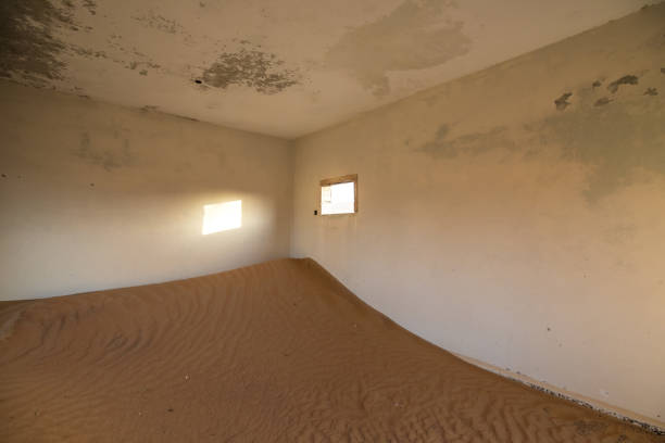 istock Abandoned ghost village in Arabian desert. 663984538