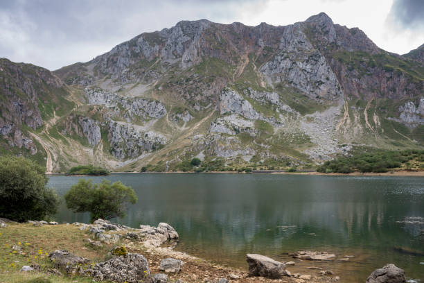 istock Views of Lago del Valle 664001376
