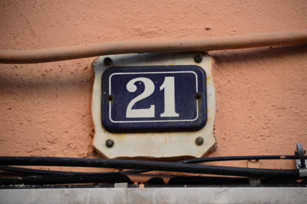 istock House facades in Spain, house number 21 664008310