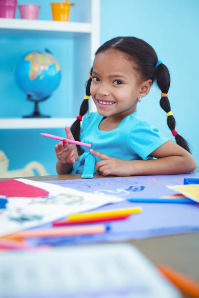 istock Small girl drawing a picture 664018632